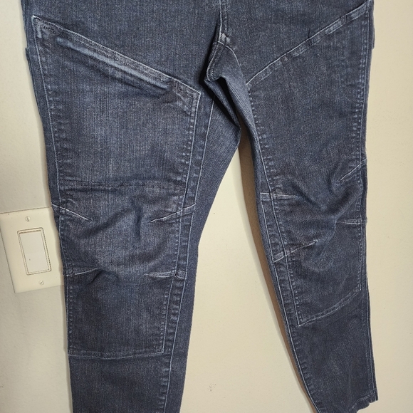 Duluth Trading Double Chapped work denim skinny leg darkwash Jeans. Size 12. - Picture 14 of 16